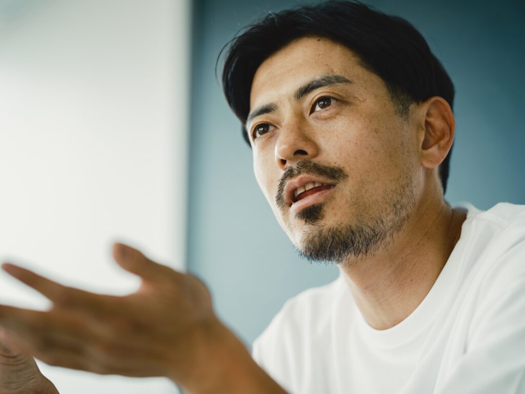 「ベストコンディションで人々を幸せにしたい」元Jリーガーの事業家・鈴木啓太が描く未来