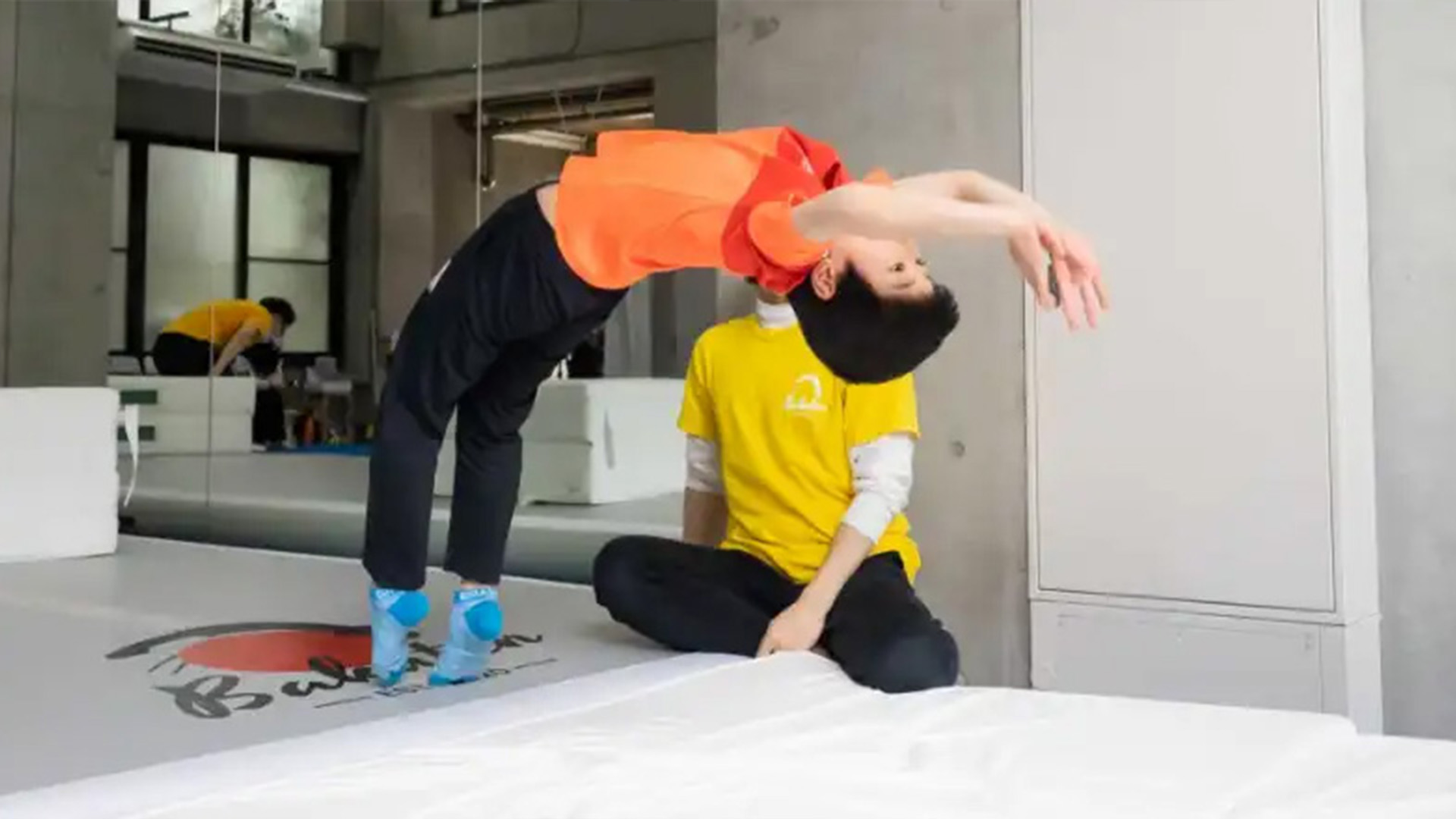 バク転で社会貢献。元・男子新体操の日本一が語る、パーソナル教室で成果を出す秘訣