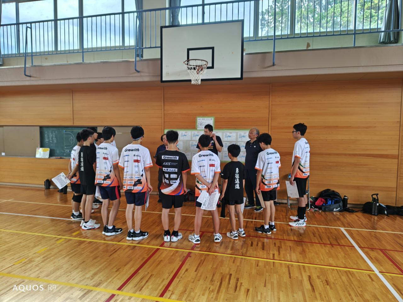 オフィスでの活動風景