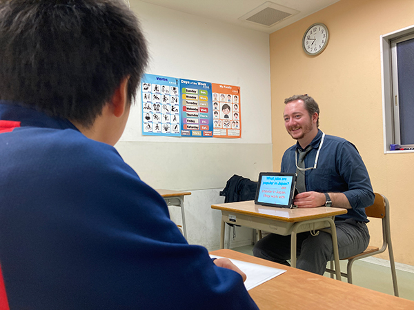 資金ゼロで起業し学習塾から教育事業へ拡大、社会のインフラとなる総合教育企業を目指す